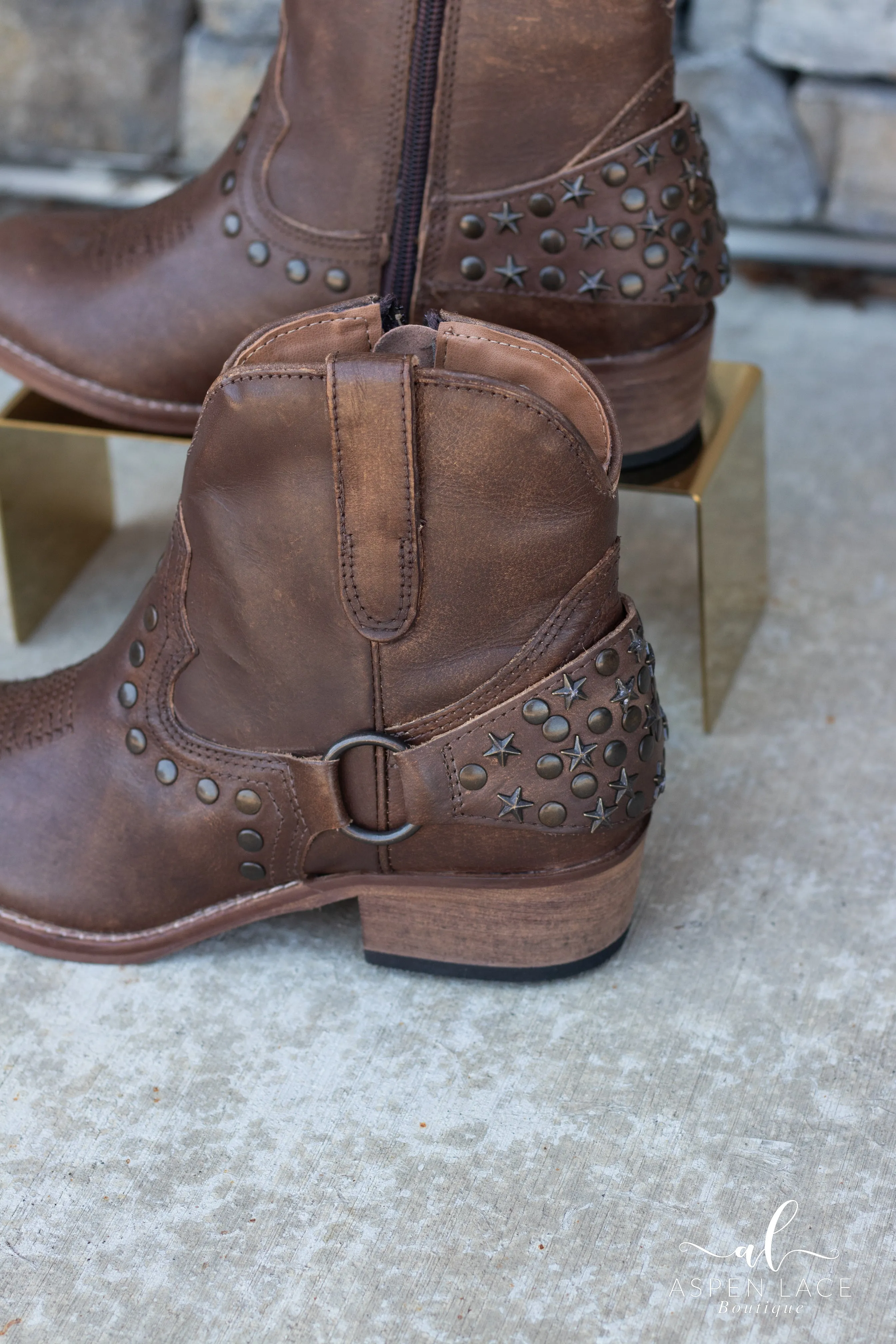 Calido Boots (Brown)
