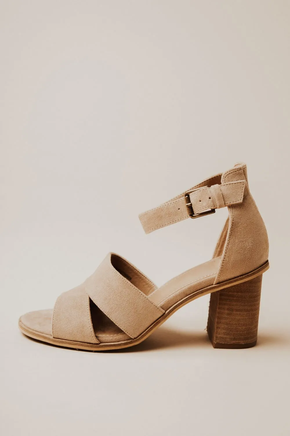 Lara Buckle Heel in Taupe