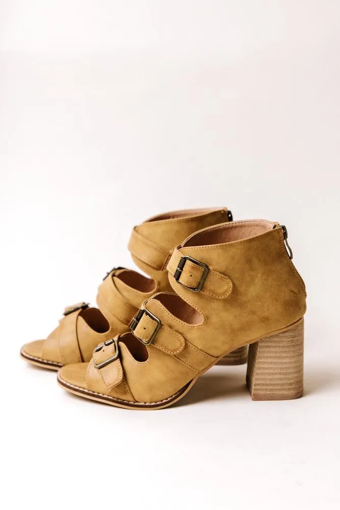 Marjorie Buckle Heel in Mustard
