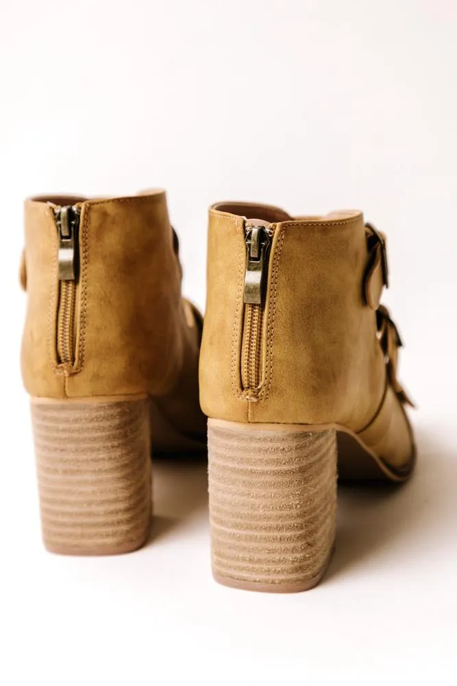 Marjorie Buckle Heel in Mustard