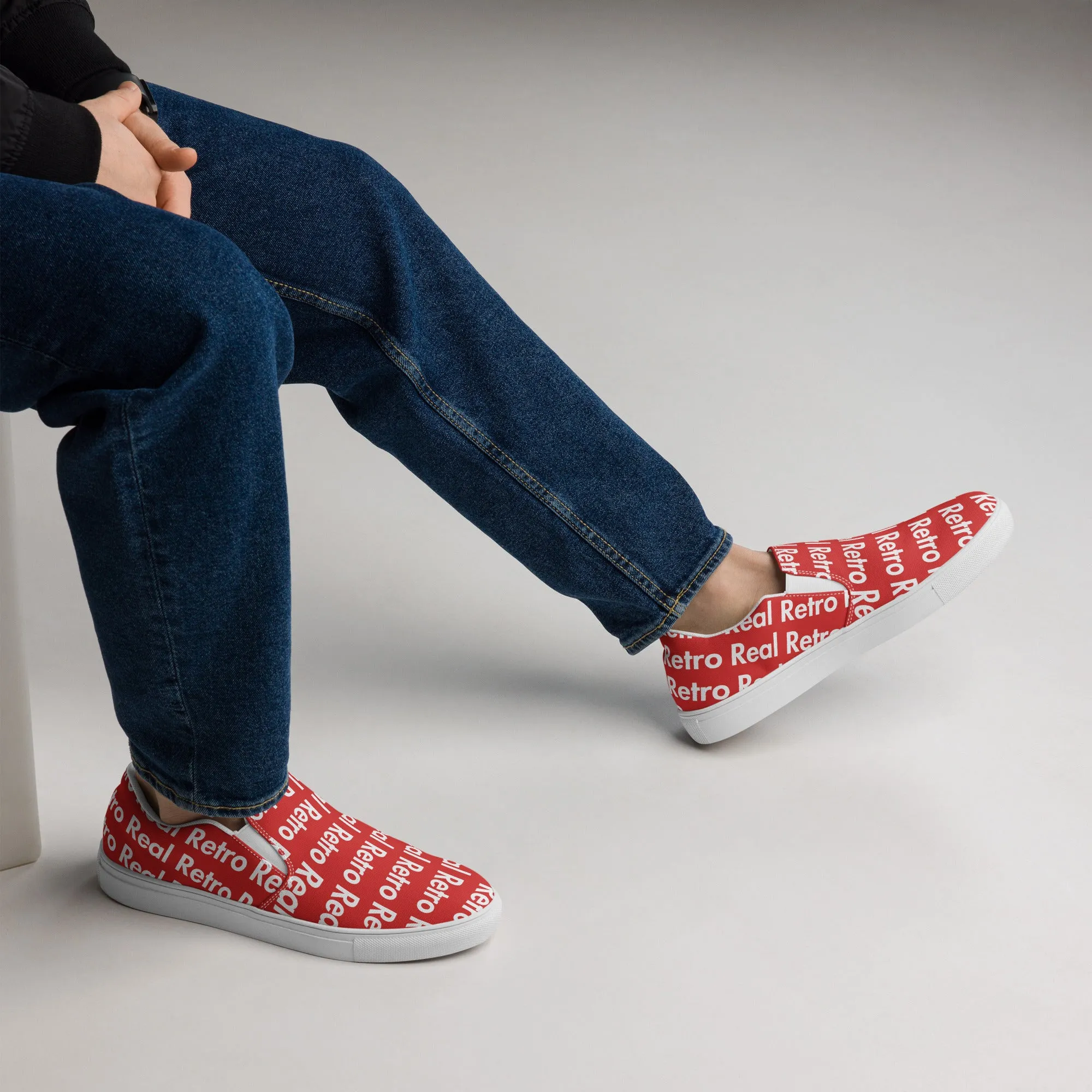 Real Retro Red Men’s slip-on canvas shoes