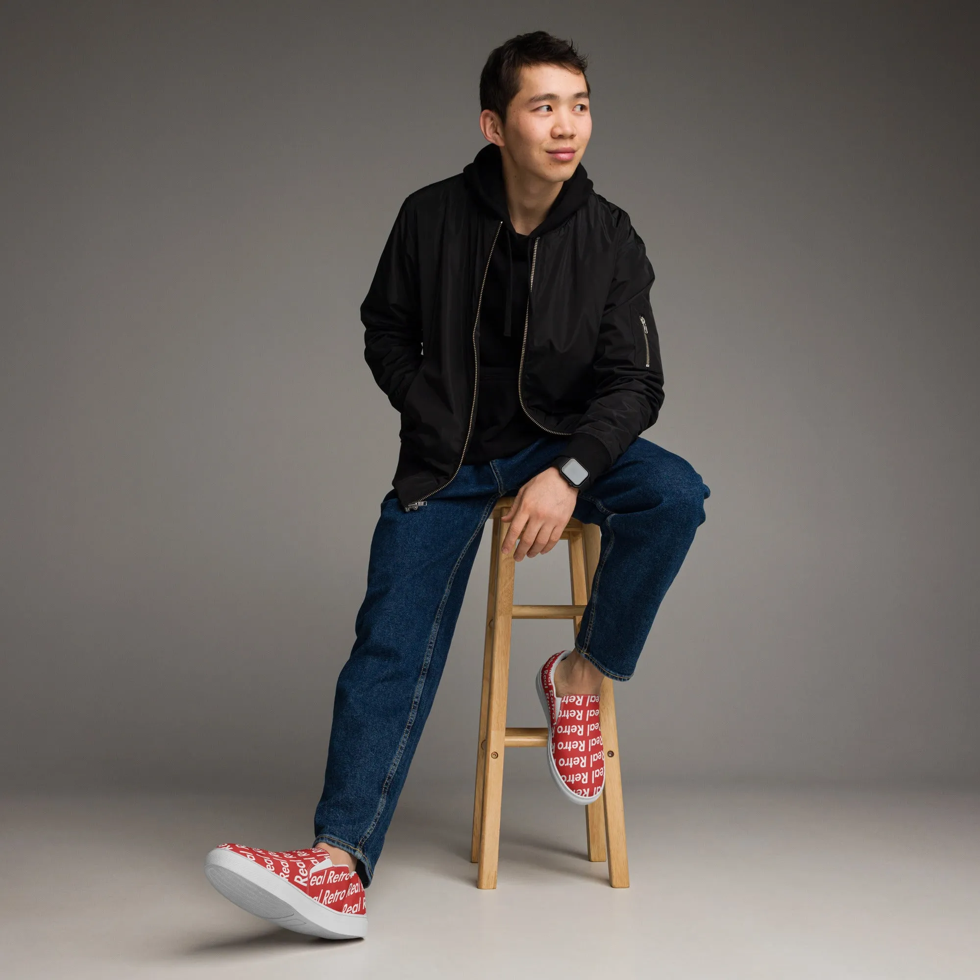 Real Retro Red Men’s slip-on canvas shoes