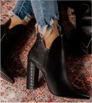 THE SIG BOOT